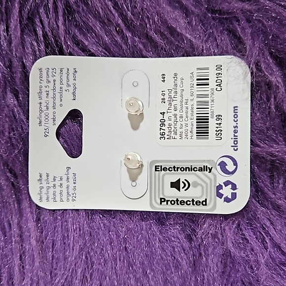 Anna & Elsa mittens and earrings set - Picture 13 of 15